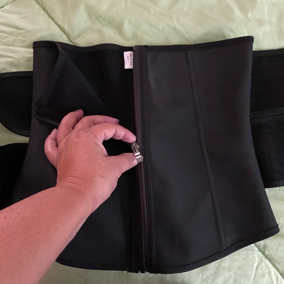 Waist Trainer for Woman - Picture 1 of 3